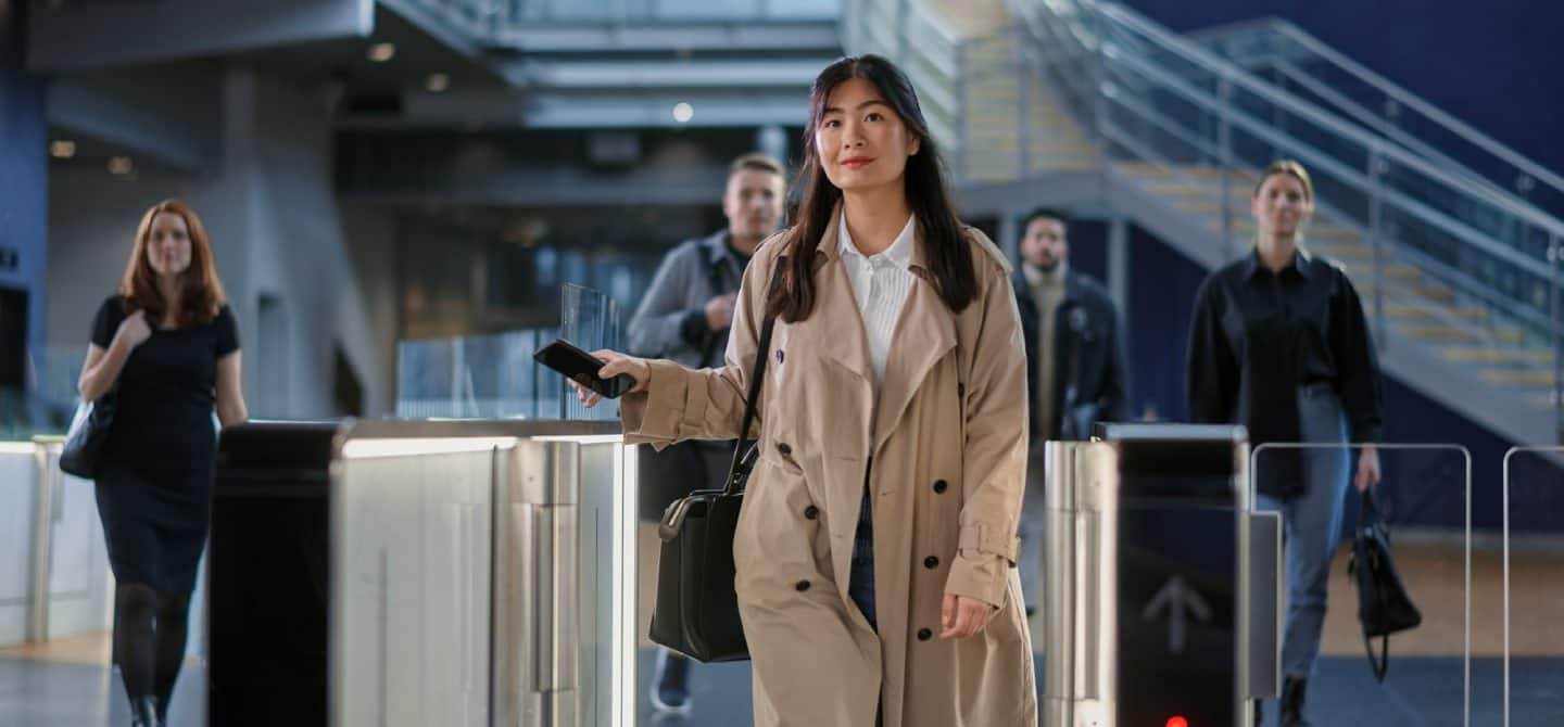 hero_seamlessly_connected_solutions_now_and_in_the_future-1440x670