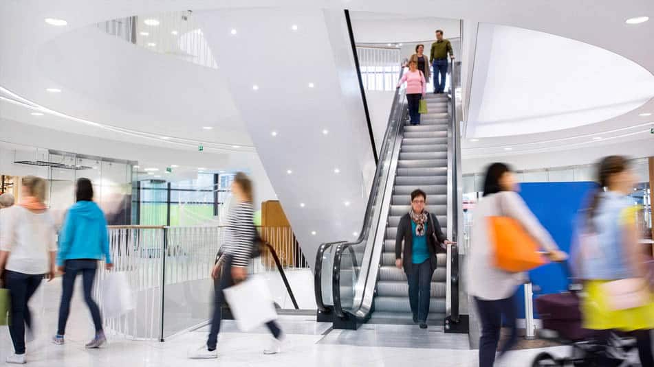 img_Solutions for new buildings_ainoa escalator lobby people flow