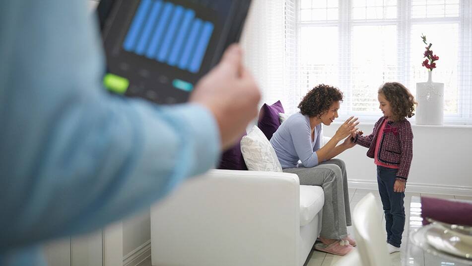 צעדים פשוטים כמו התאמת טמפרטורת החדר, אוורור ואורות יכולים לחסוך כסף באופן מיידי.